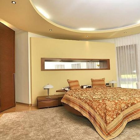 Villa Vitoria Giroc Habitación foto