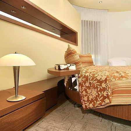 Villa Vitoria Giroc Habitación foto