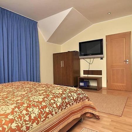 Villa Vitoria Giroc Habitación foto